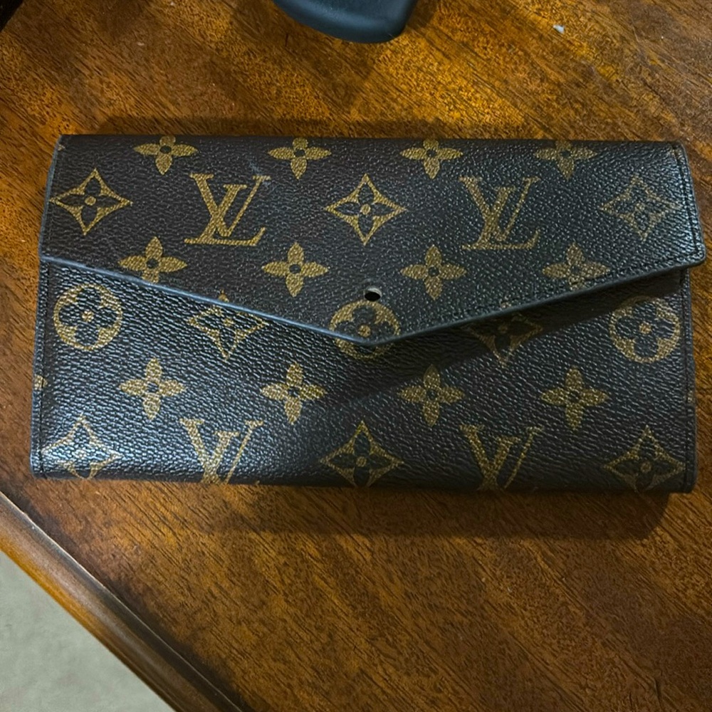Louis Vuitton   wallet